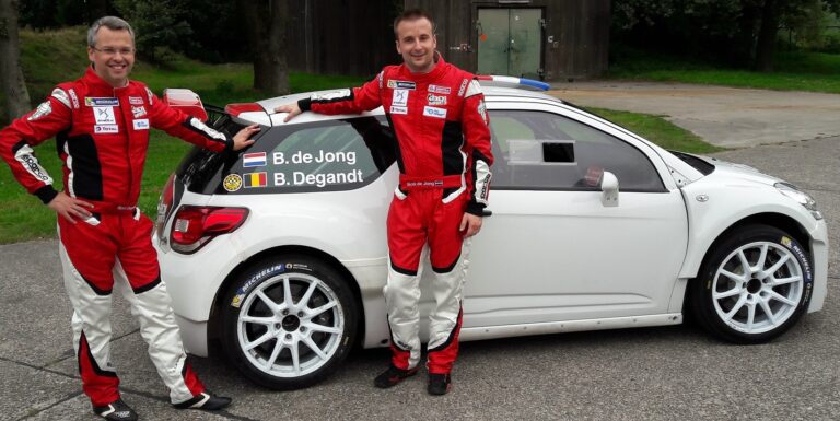 Bob-de-Jong-Bob-de-Jong-rechts-en-Bjorn-Degandt-zien-uit-naar-hun-het-rallyseizoen-2017-170309